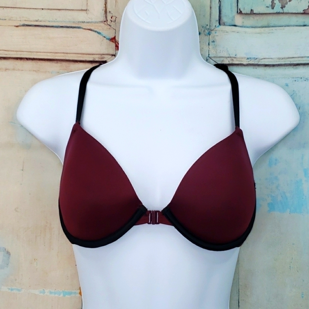 Victoria's Secret Pink Racerback Lot of 2‎ Bras